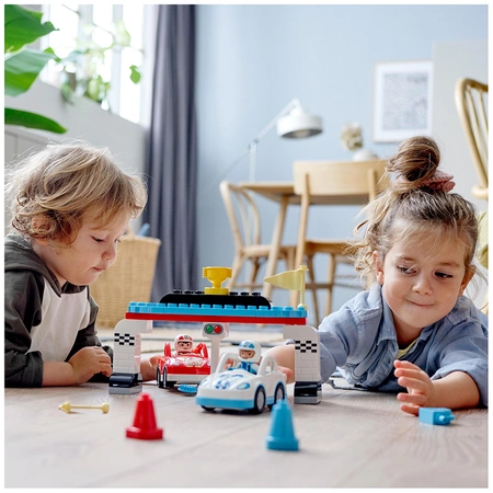 LEGO Duplo Town Samochody wyścigowe - 10947
