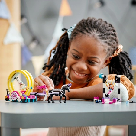 LEGO Friends - Magiczna akrobatyka 41686