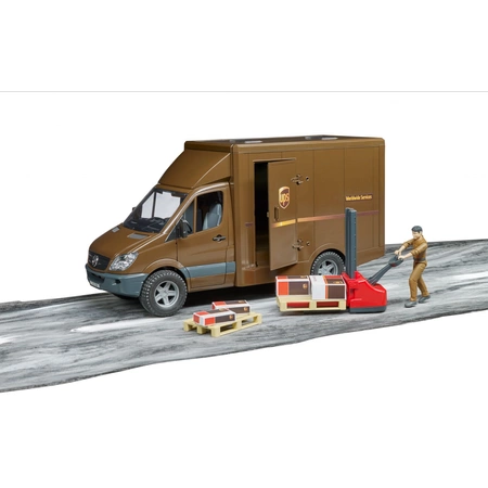 BRUDER MB Sprinter UPS z figurką podnośnikiem i z akcesoriami spedycyjnymi 02538