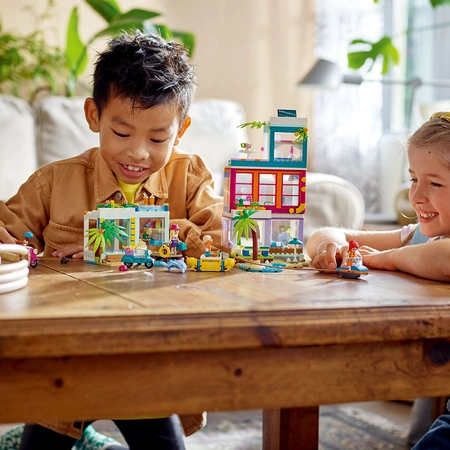 LEGO Friends Wakacyjny domek na plaży - 41709