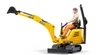 BRUDER 62002 Mikrokoparka JCB 8010 CTS z figurką pracownika budowlanego