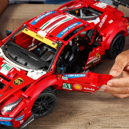 LEGO Technic - Ferrari 488 GTE AF Corse #51 - 42125