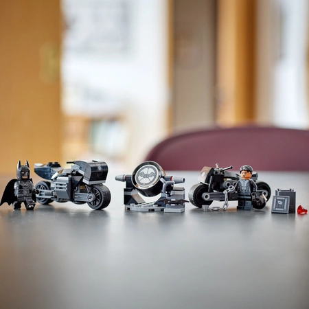 LEGO Super Heroes - Motocyklowy pościg Batman i Seliny Kyle 76179