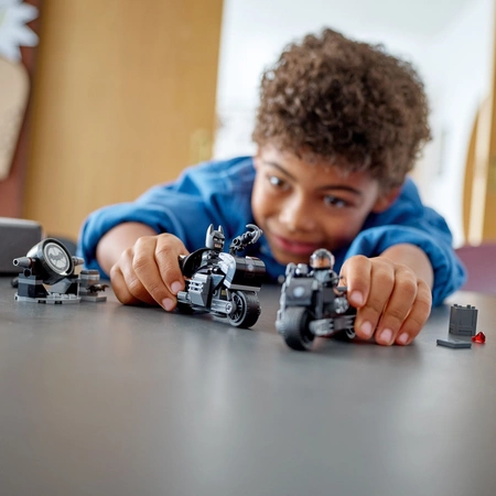 LEGO Super Heroes - Motocyklowy pościg Batman i Seliny Kyle 76179