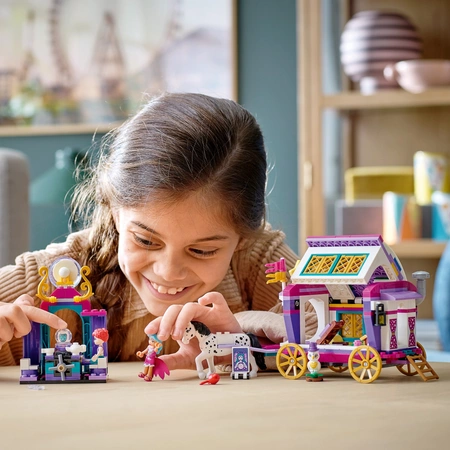 LEGO Friends Magiczny wóz - 41688