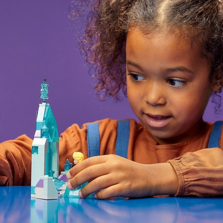 LEGO Disney Princess - Dziedziniec zamku Elzy 43199