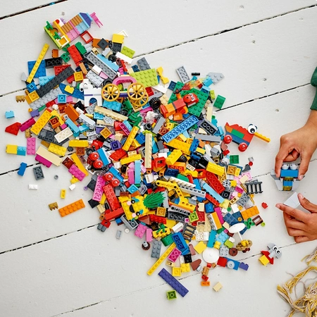 LEGO Classic 90 lat zabawy P3 - 11021