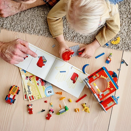 LEGO Disney - Remiza i wóz strażacki Myszki Miki i przyjaciół 10776