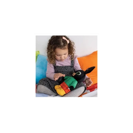 GOLDEN BEAR BING Interaktywny Bing w zielonej kurteczce, zabawka interaktywna