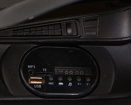 BMW I8 Lift Auto na akumulator pomarańczowy + Pilot + Wolny Start + 3-pkt pasy + MP3 USB + LED