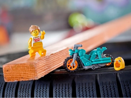 LEGO City Motocykl kaskaderski z kurczakiem 60310