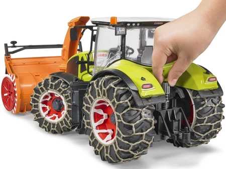 BRUDER 03017 Traktor Claas Axion 950 z pługiem śnieżnym i łańcuchami na kołach