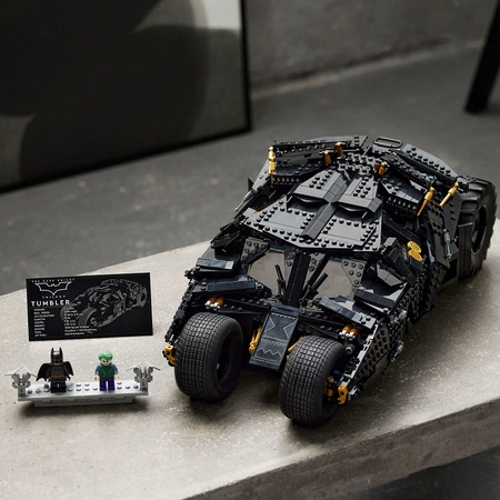 LEGO Super Heroes Batmobl Tumbler - 76240