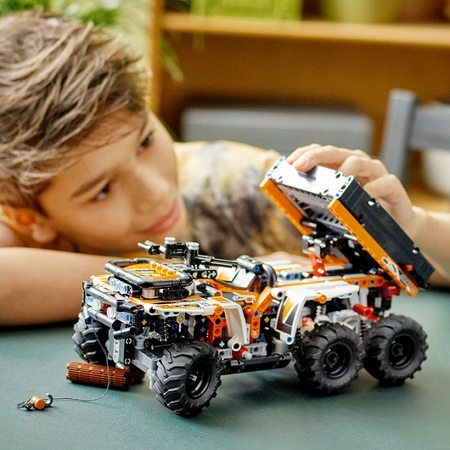 LEGO Technic - Pojazd terenowy 42139