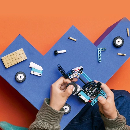 LEGO Technic - Ładowarka teleskopowa 42133