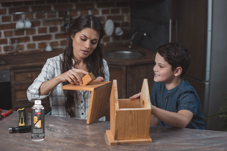 PintyPlus Permanentny klej w sprayu 0,4L