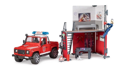 BRUDER 62701 Remiza strażacka + Land Rover Defender straży pożarnej + akcesoria
